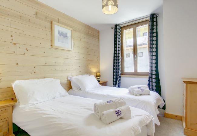 Beziere Apartment - Bedroom -  Morzine