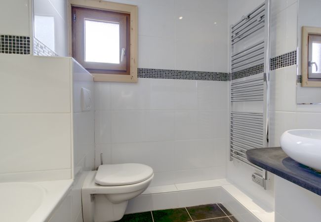 Beziere Apartment - Bathroom -  Morzine