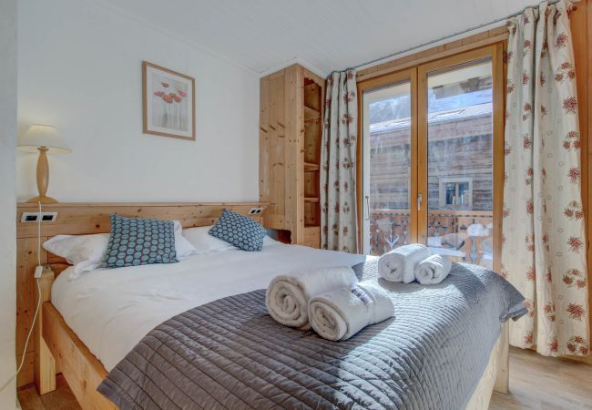 Chalet Arthur 3 - Double bedroom with shower - Morzine - Snow and Trek