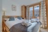 Chalet Arthur 3 - Double bedroom with shower - Morzine - Snow and Trek