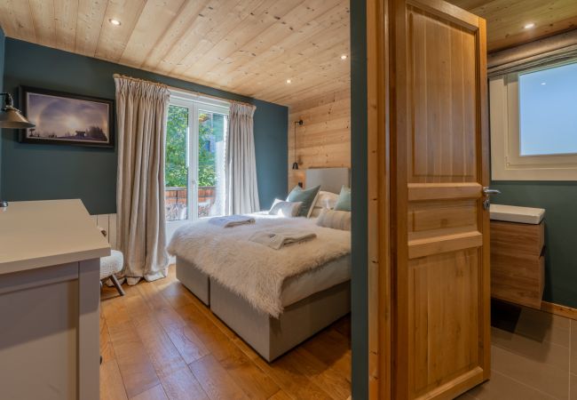 Le Combe Humbert Apartment- Morzine - Snow and Trek