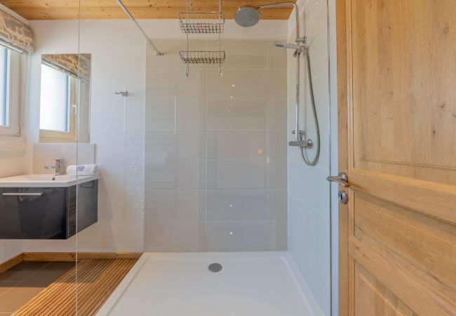 Le Combe Humbert Apartment- Morzine - Snow and Trek