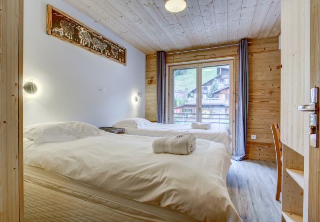 Chalet Arthur 2 - Bedroom 1 - Morzine - Snow and Trek